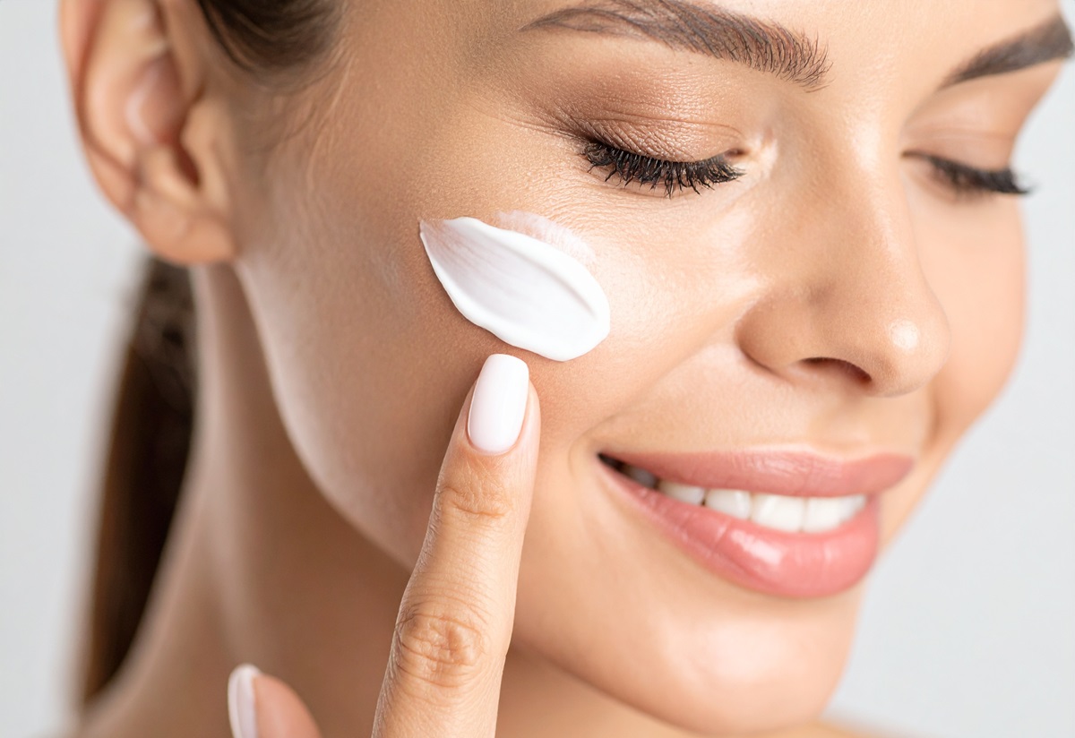 Dlaczego Hada Labo nie stosuje zbędnych składników? Filozofia „minimum, które działa”.