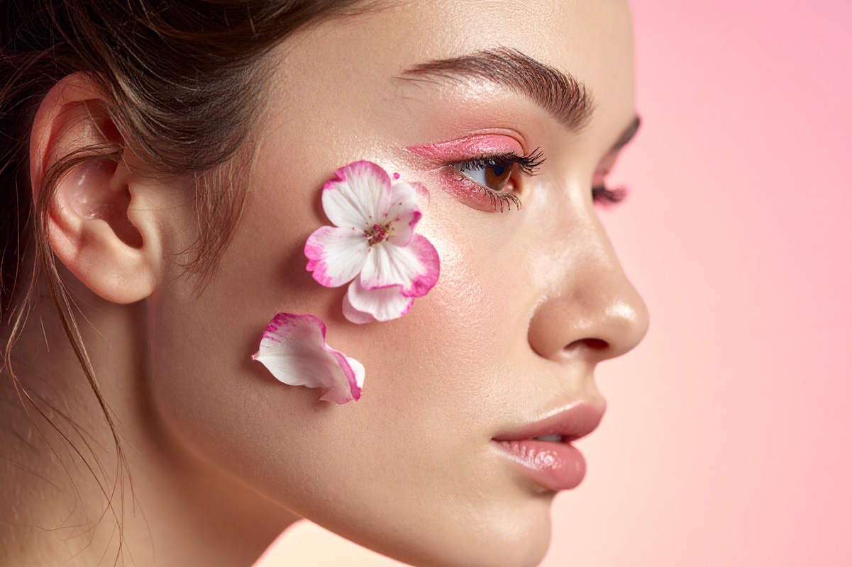 Hada Labo White - jak rozjaśniać przebarwienia?